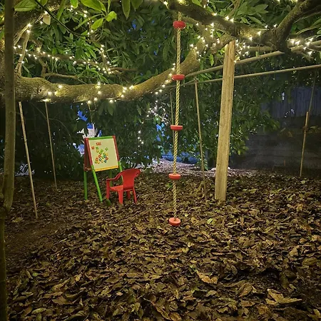 Peaceful Getaway With Pool & Bbq Area